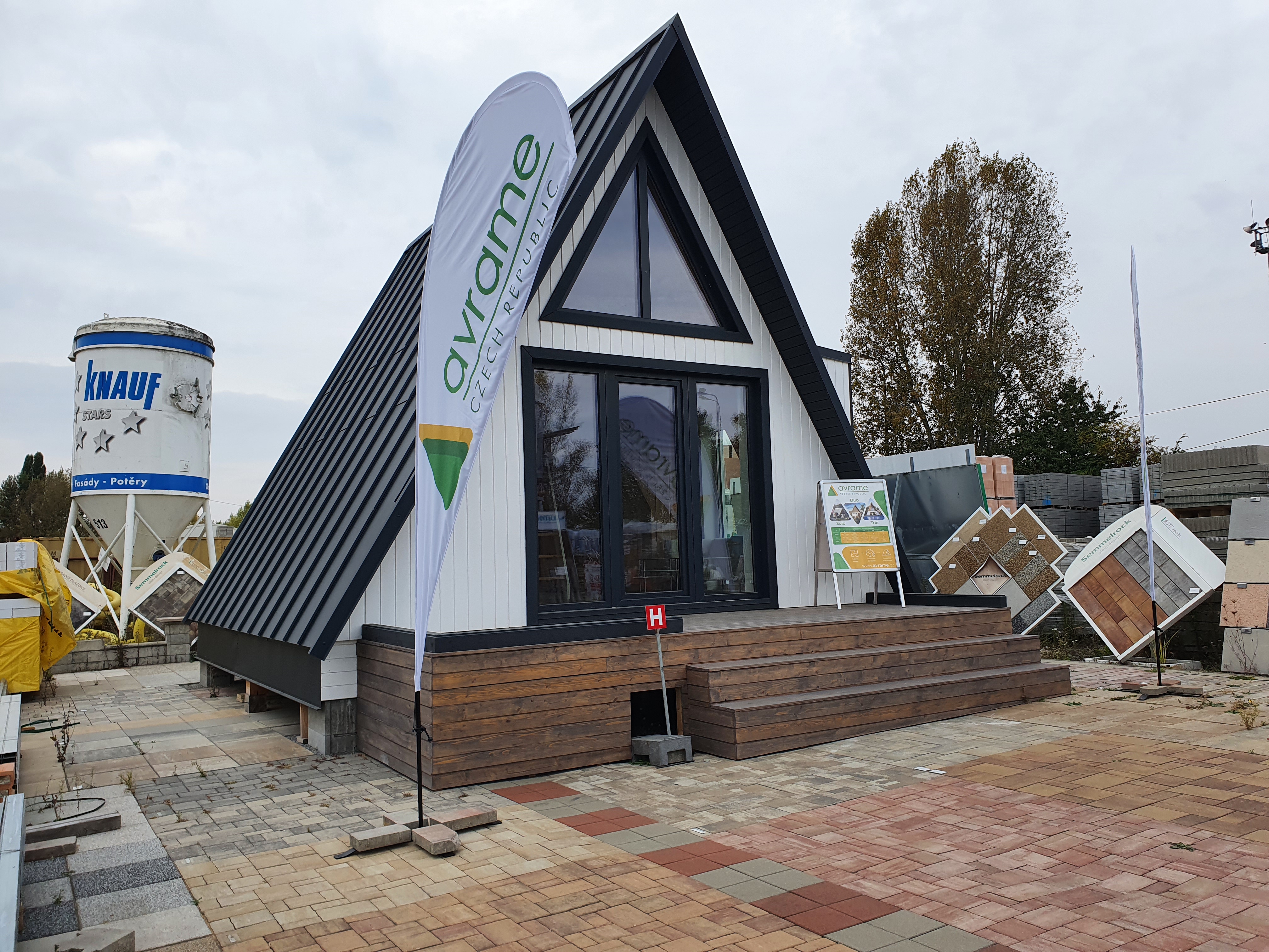 Third preview image in the gallery of the current house model