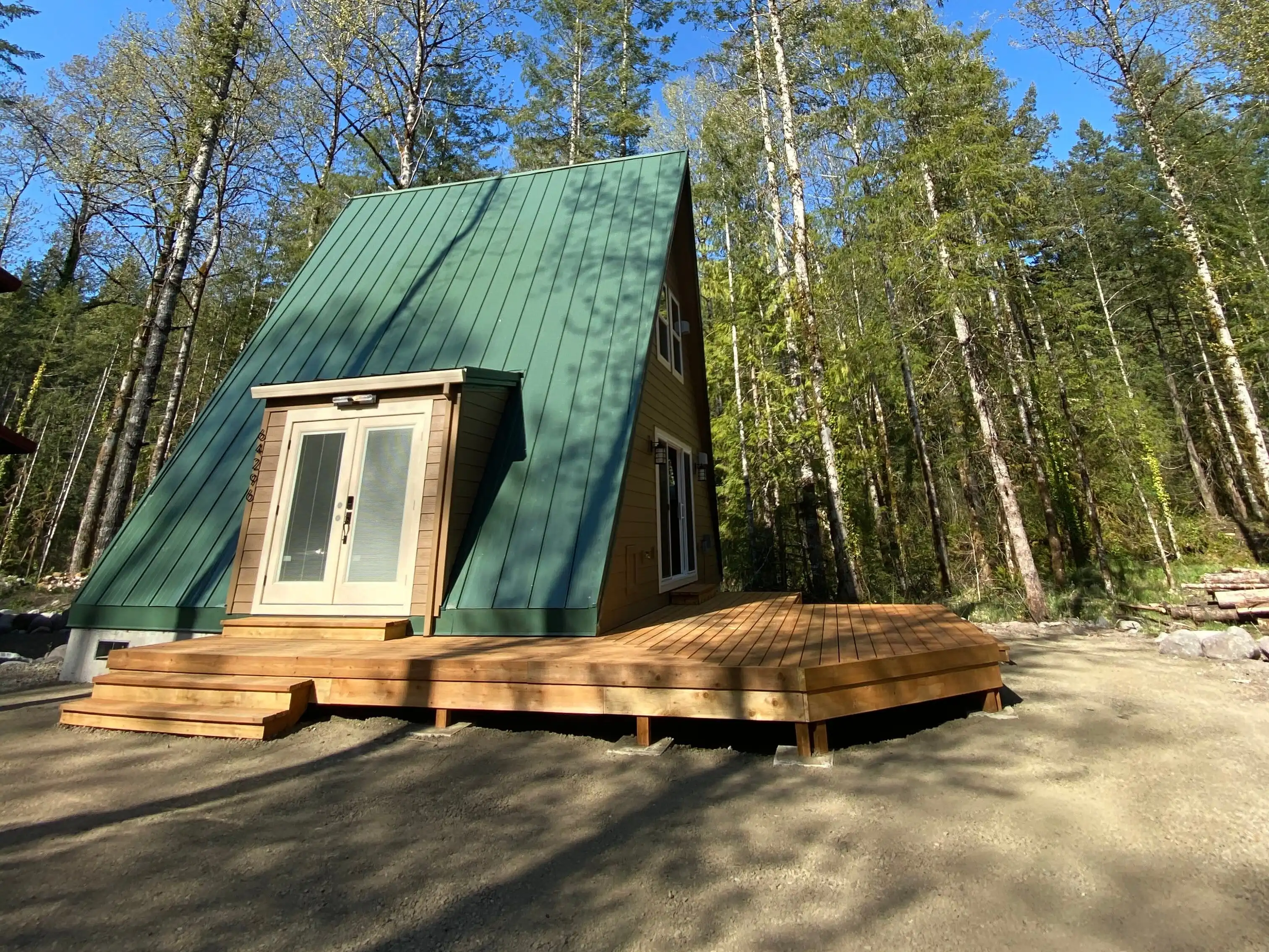 Image of Avrame Trio 57 A-frame, with standing seam roof