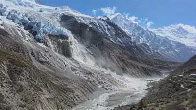 Nepal Buzul Çökmesi Dünyaya Ne Söylüyor?