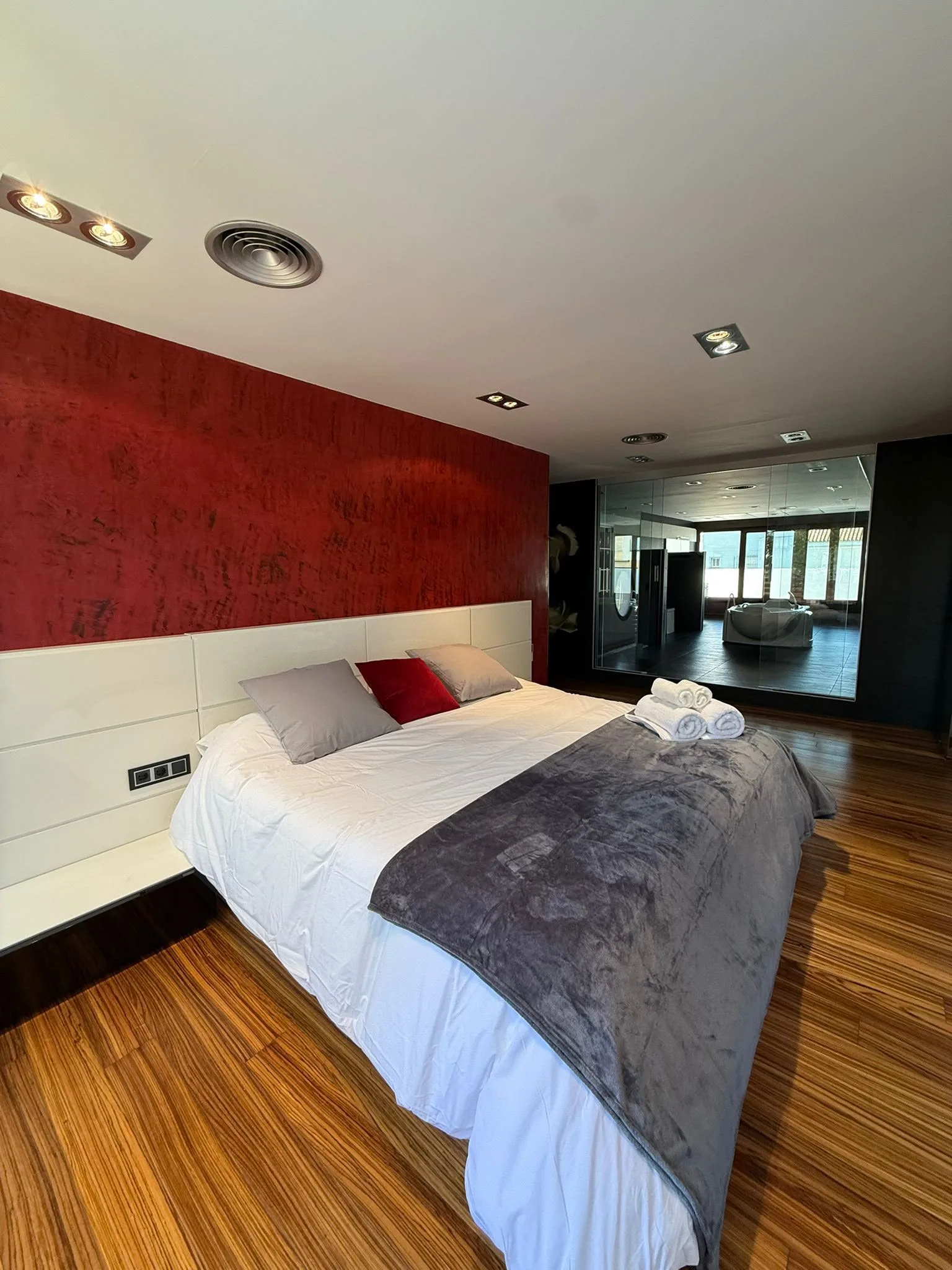 La Suite Exclusive House — 3