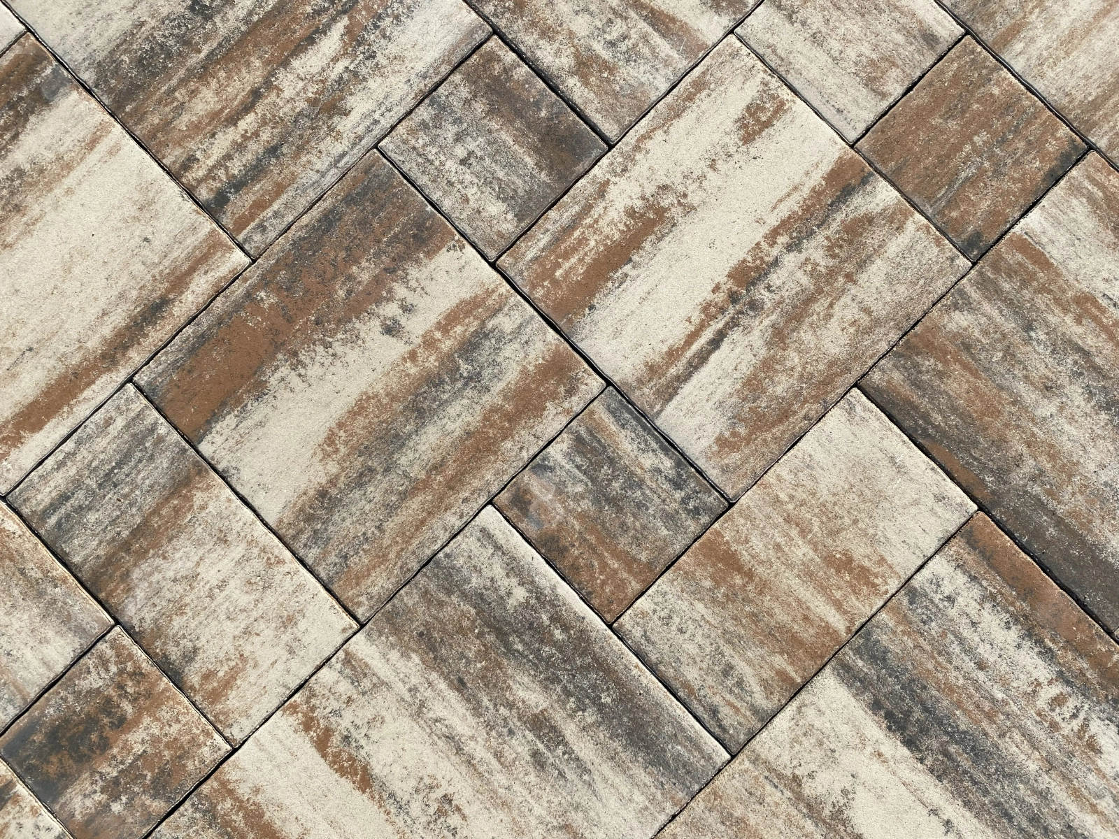 Beckov market colormix bronz
