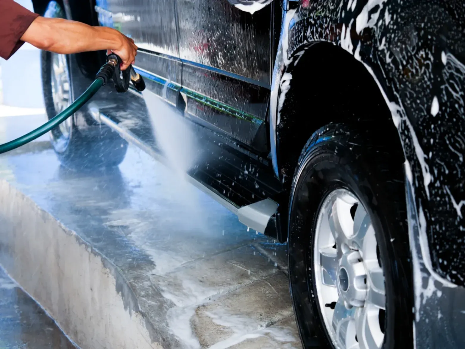 Expert Auto Detailing and Car Washing Services