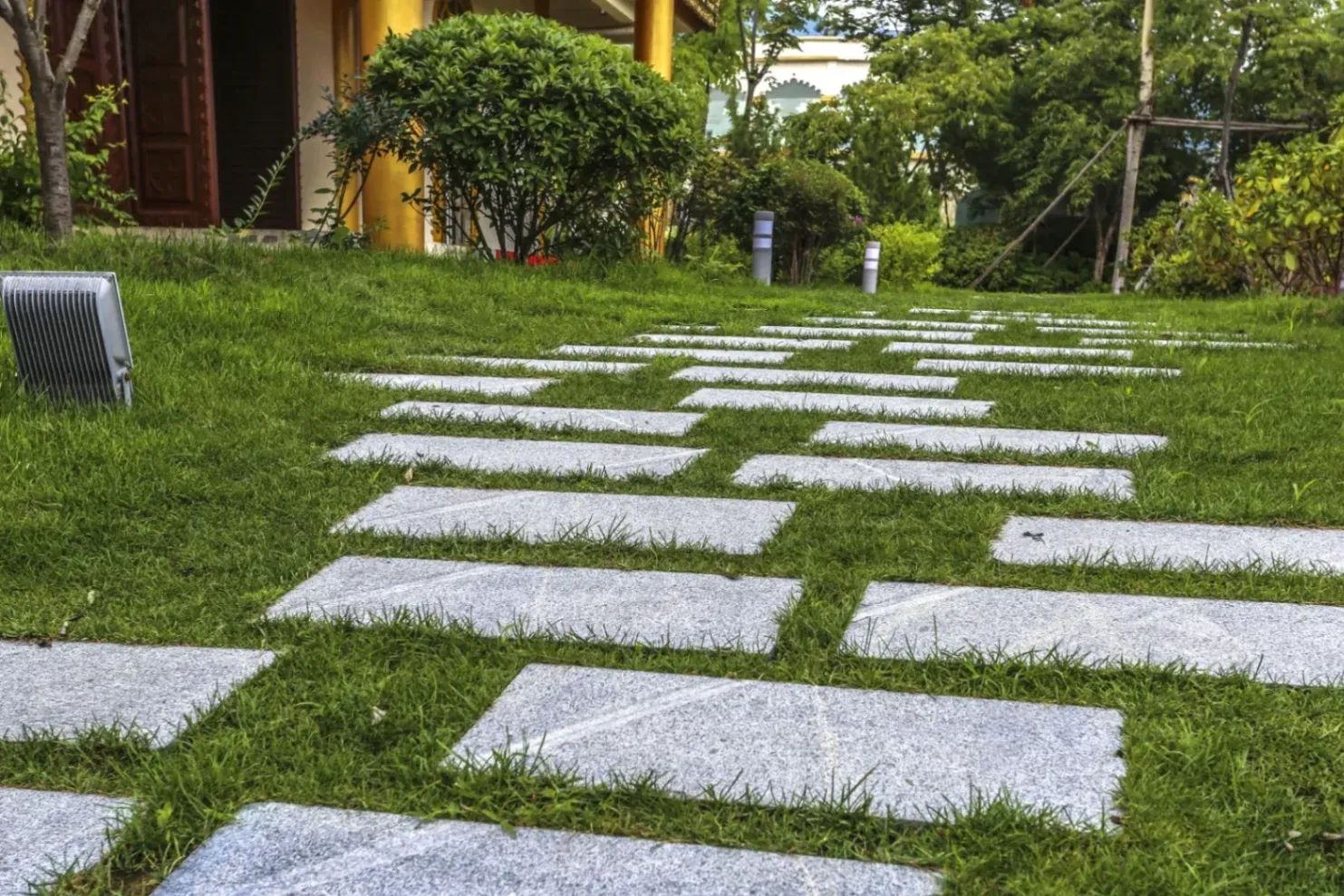 TRANSFORM YOUR OUTDOOR SPACE WITH SM LANDSCAPING - avatar