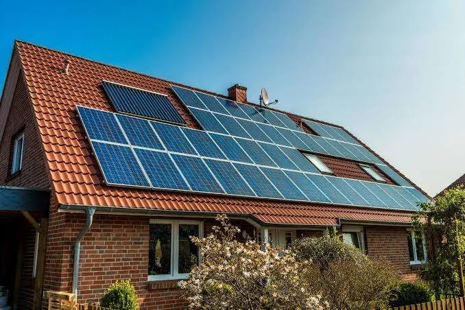 The Benefits of Installing Solar Panels on Your Roof