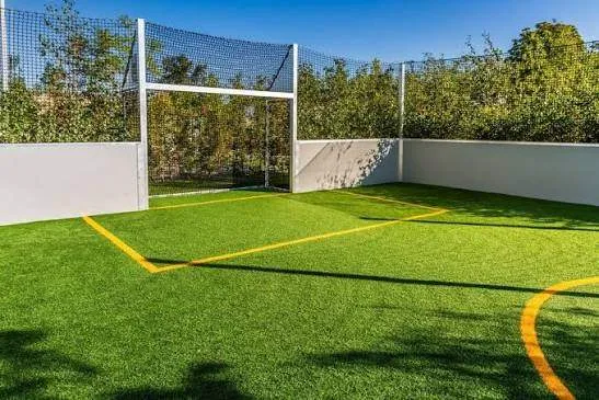 The Benefits of Artificial Hardscaping in