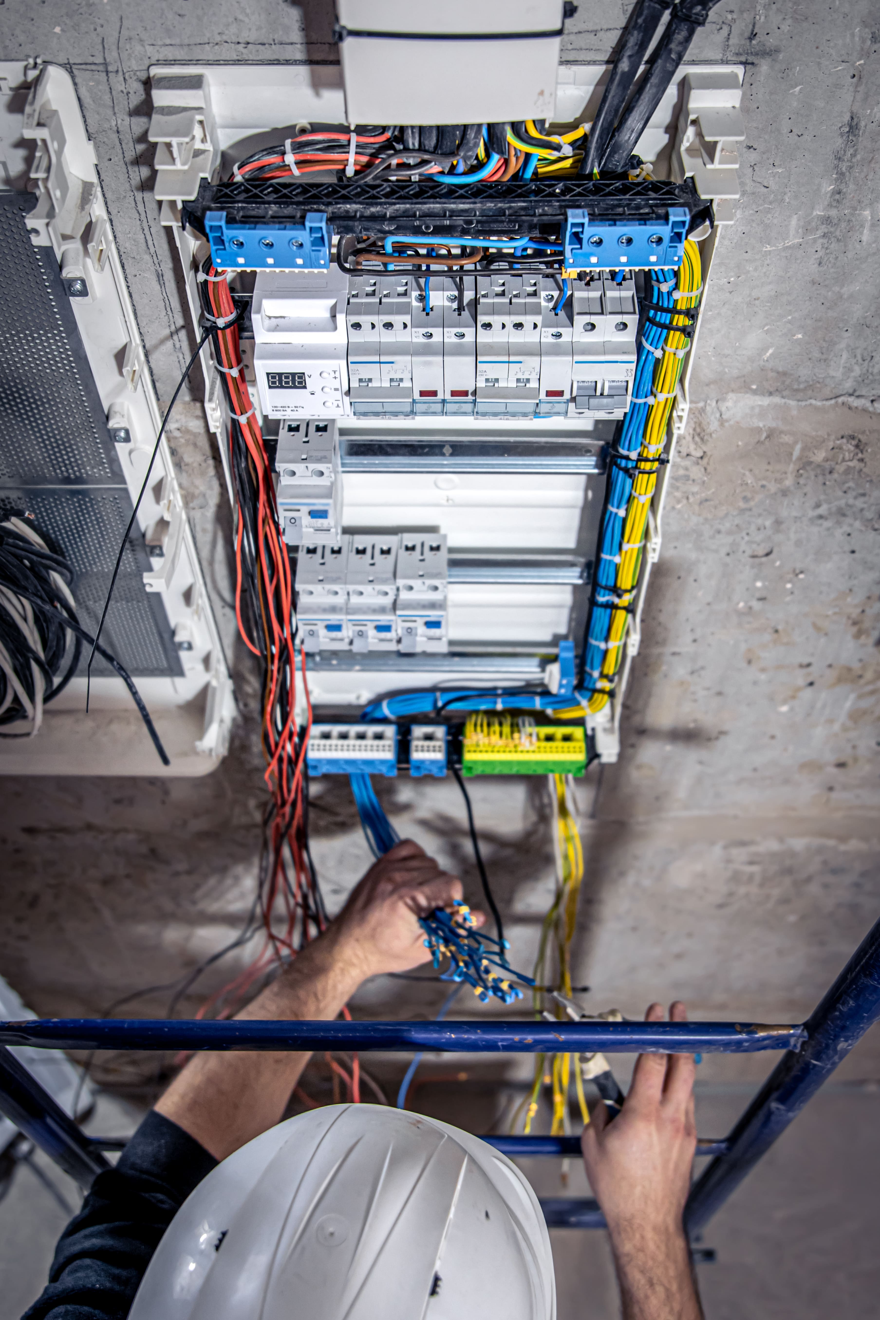 Contat Image