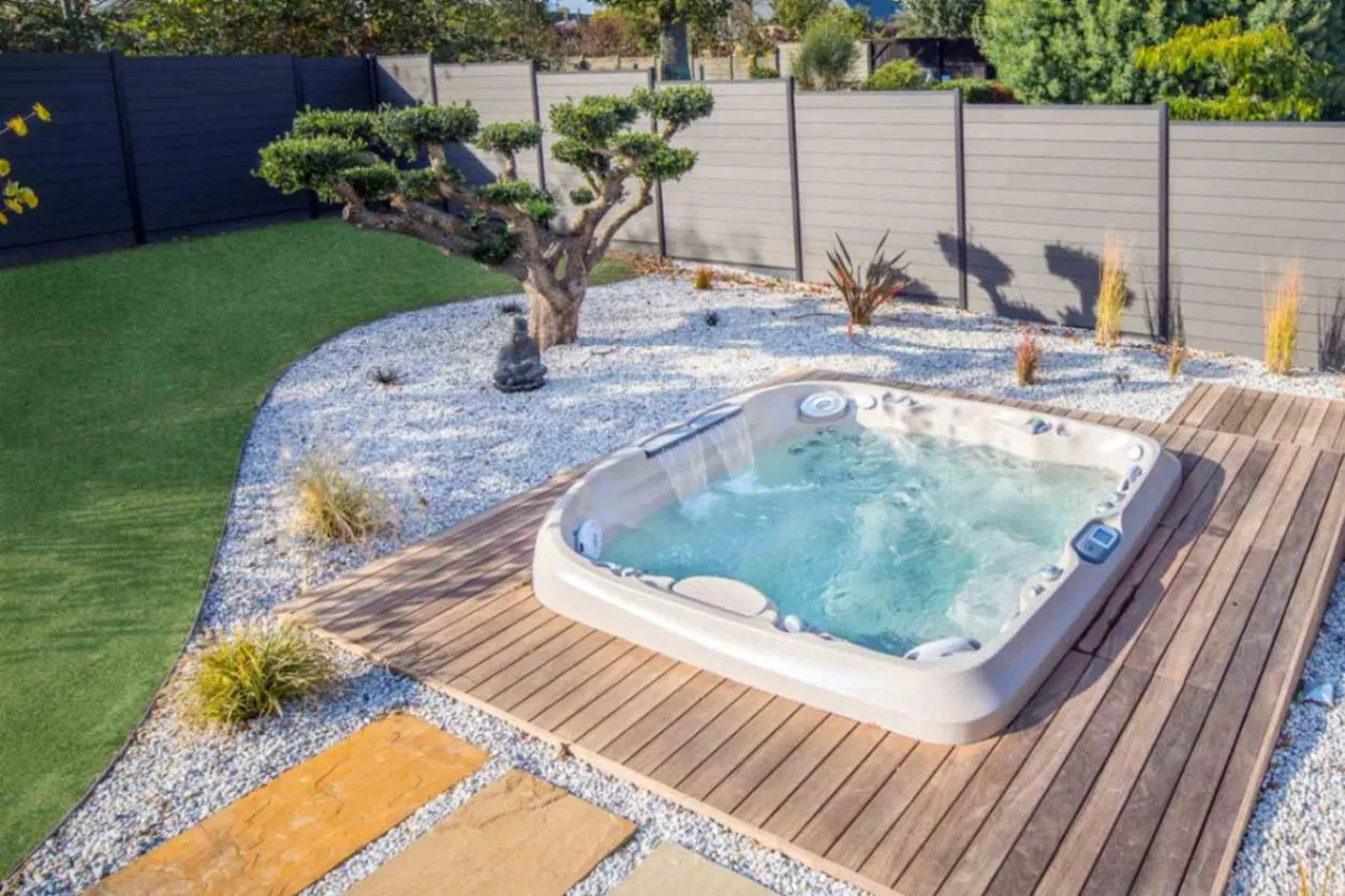 Jacuzzi Construction