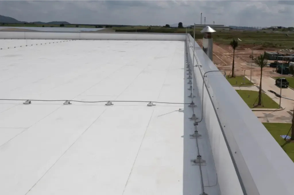 DR Roofing LLC