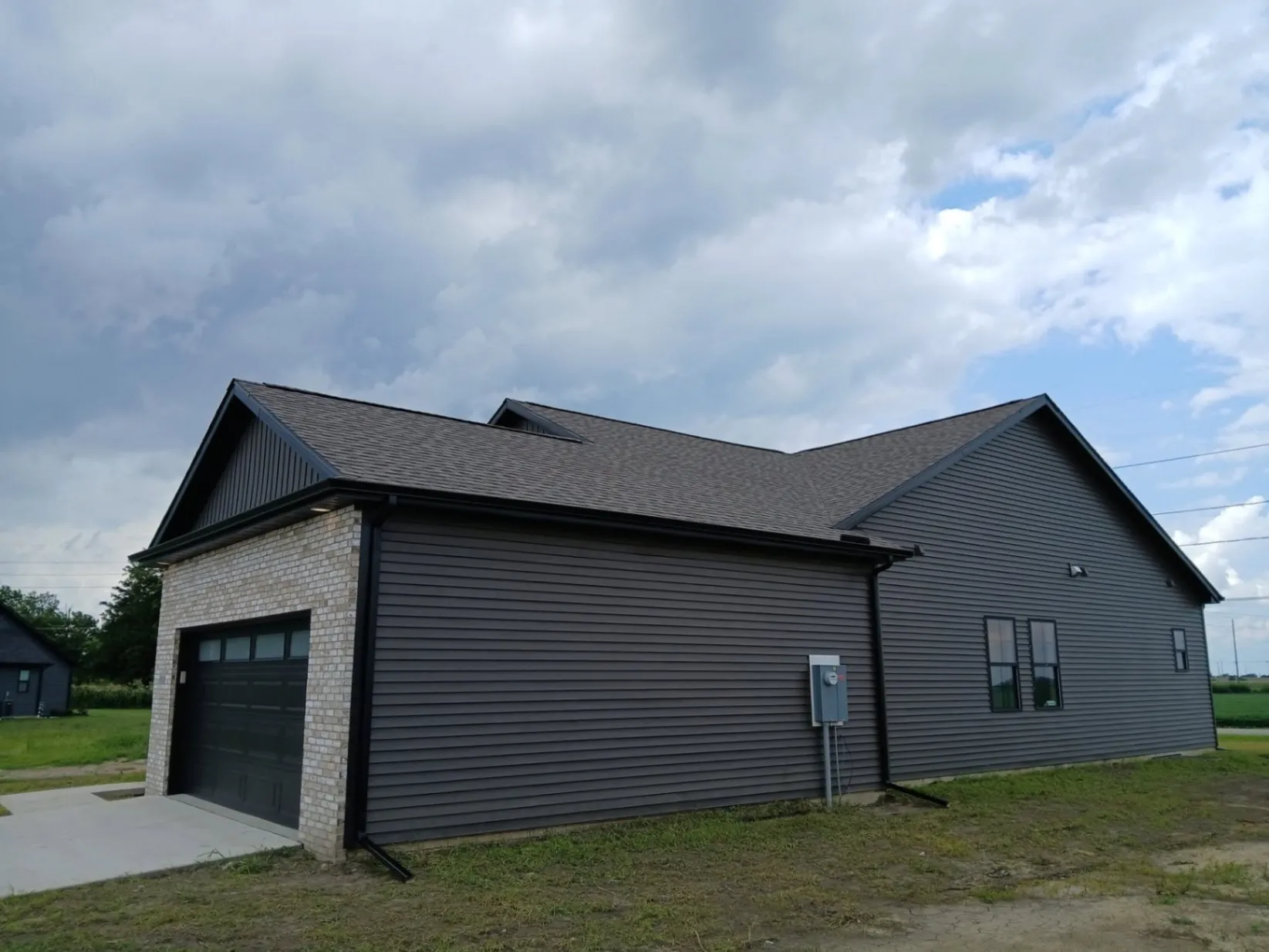 Miranda Seamless Gutters LLC
