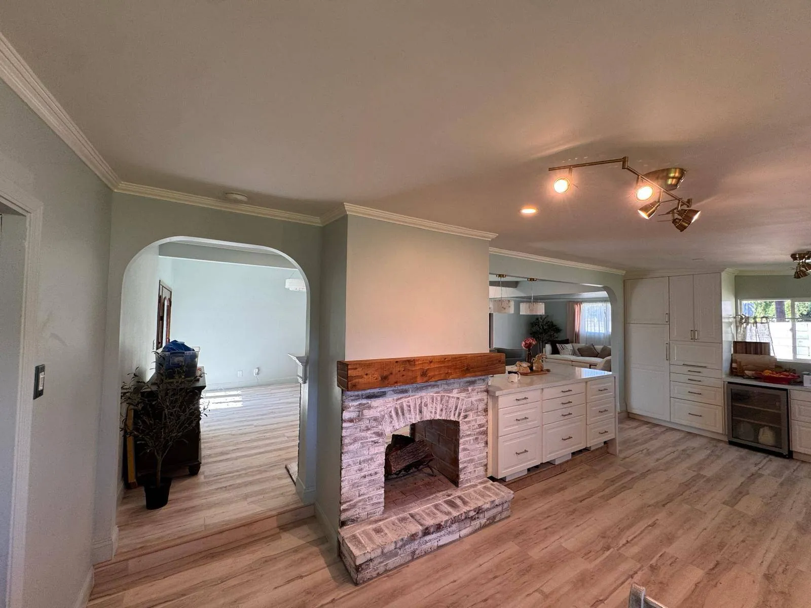 Gallery image 1