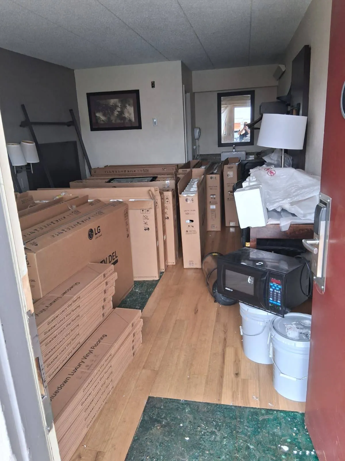 Romero Roofing And Fence LLC