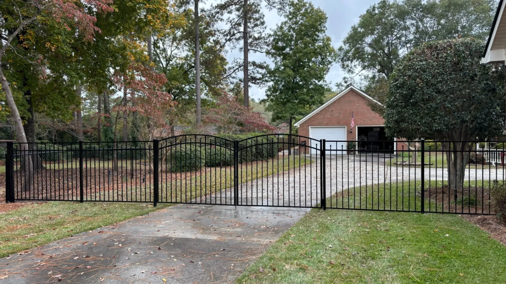 Secure Your Space with Castillo Fence - Carta 3