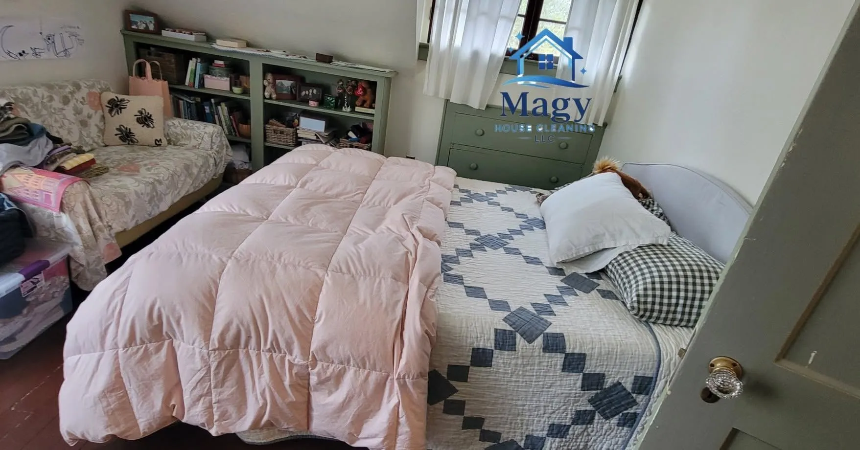 Expert Home Cleaning Tailored to You / Limpieza Profesional Adaptada a Usted 4
