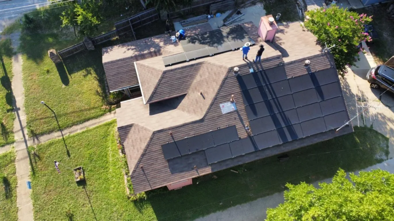 E & L Torres Roofing And Renovation