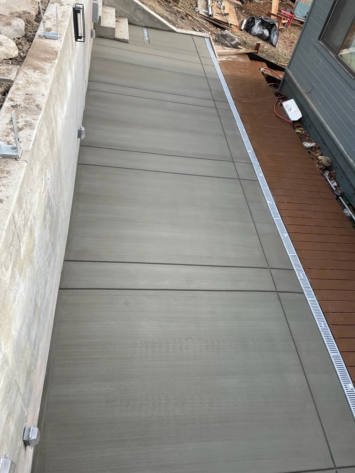 THE HANDYMAN CONNECTION LLC