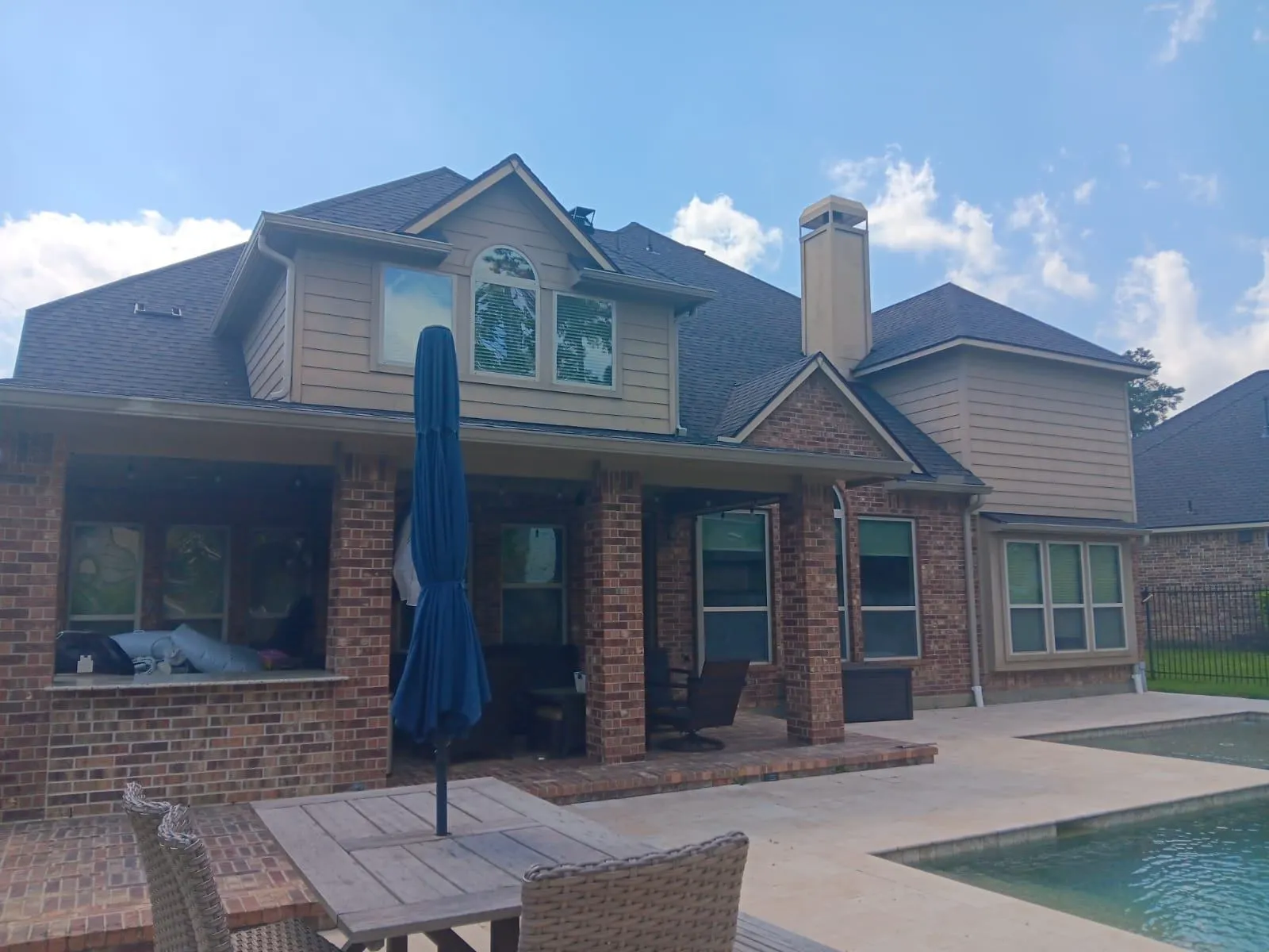 A & R Gutters Company