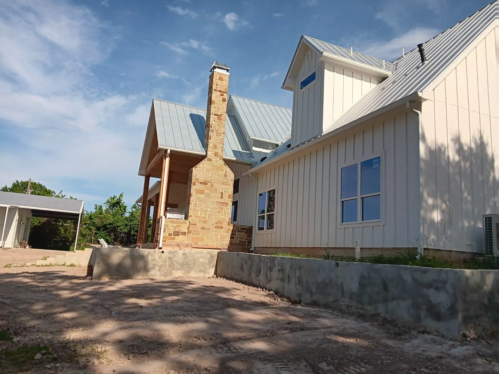 A & R Gutters Company