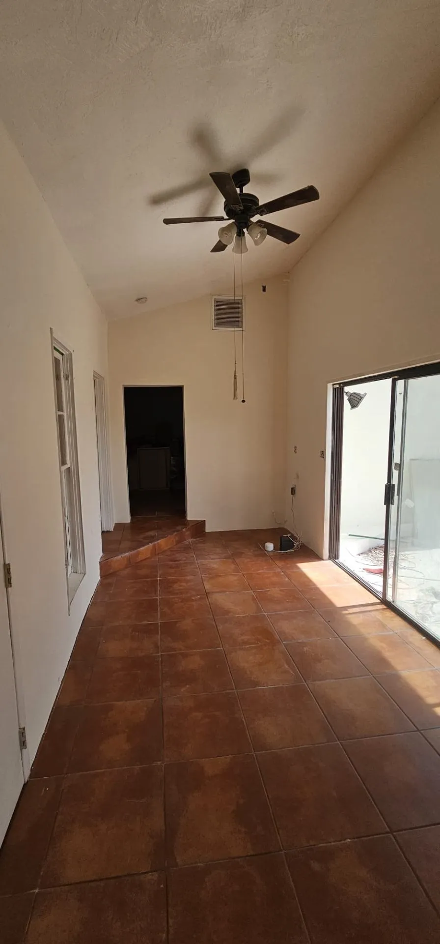 Gallery image 0
