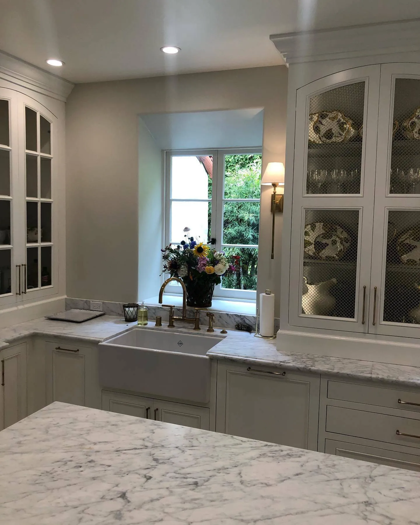 Compliments Cabinetry Inc