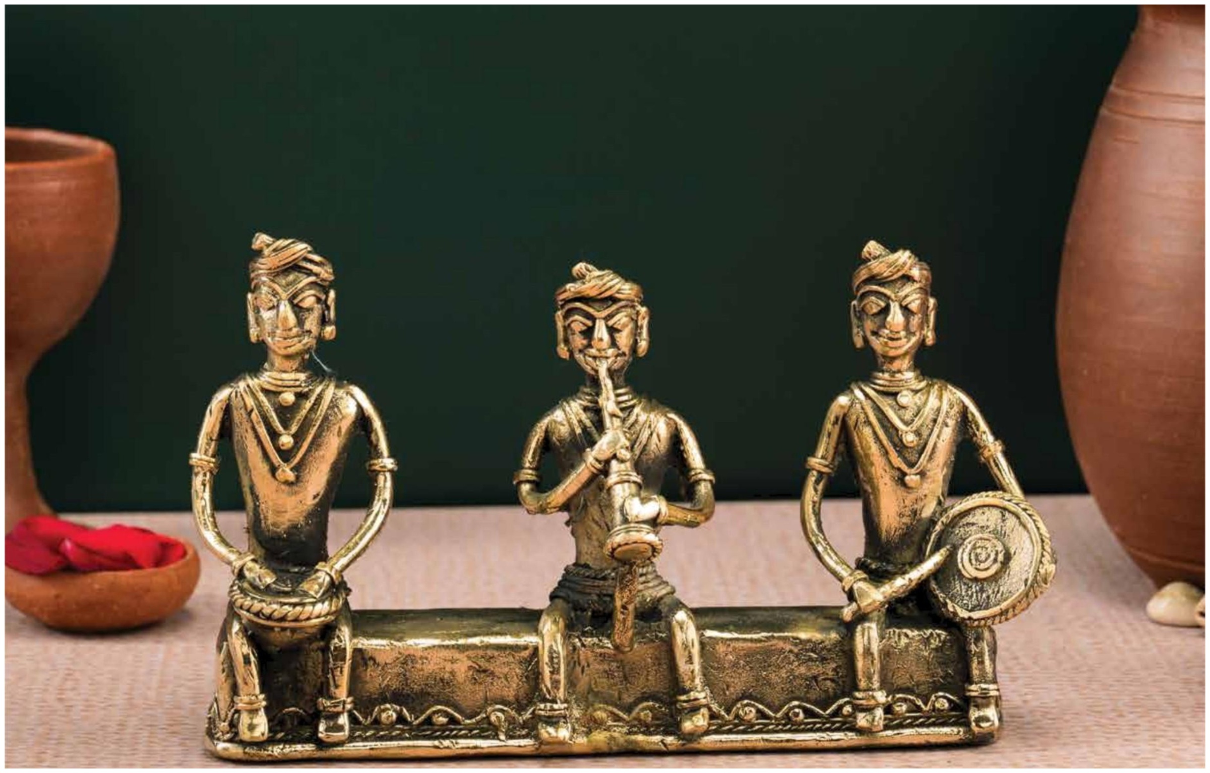 TRIBESMEN PLAYING MUSIC