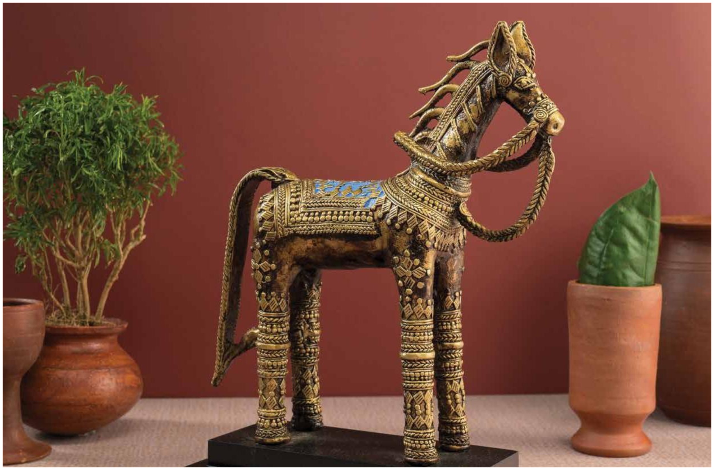 Tabletop Horse Idol