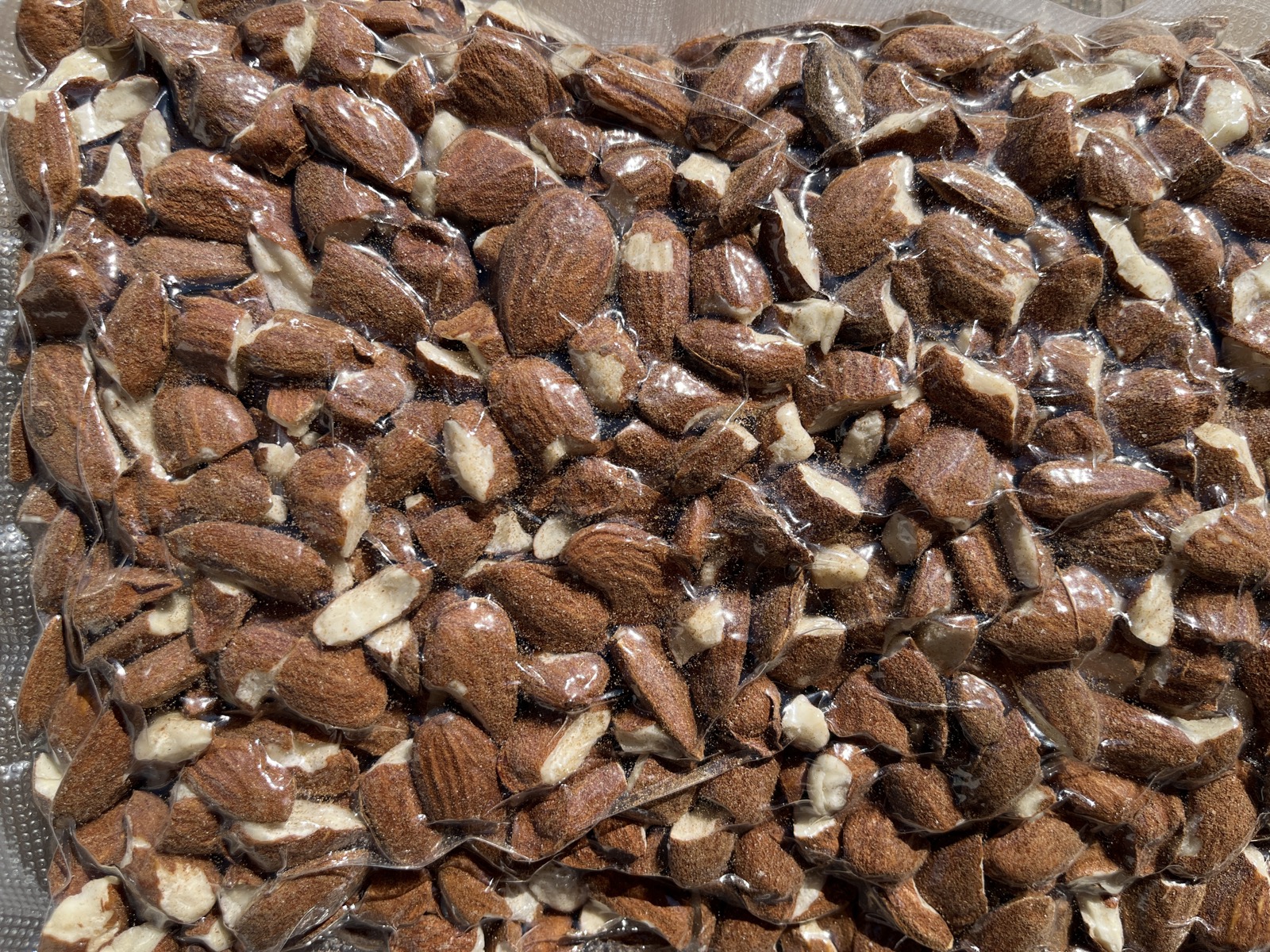 Tört mandula 500g (1/2)