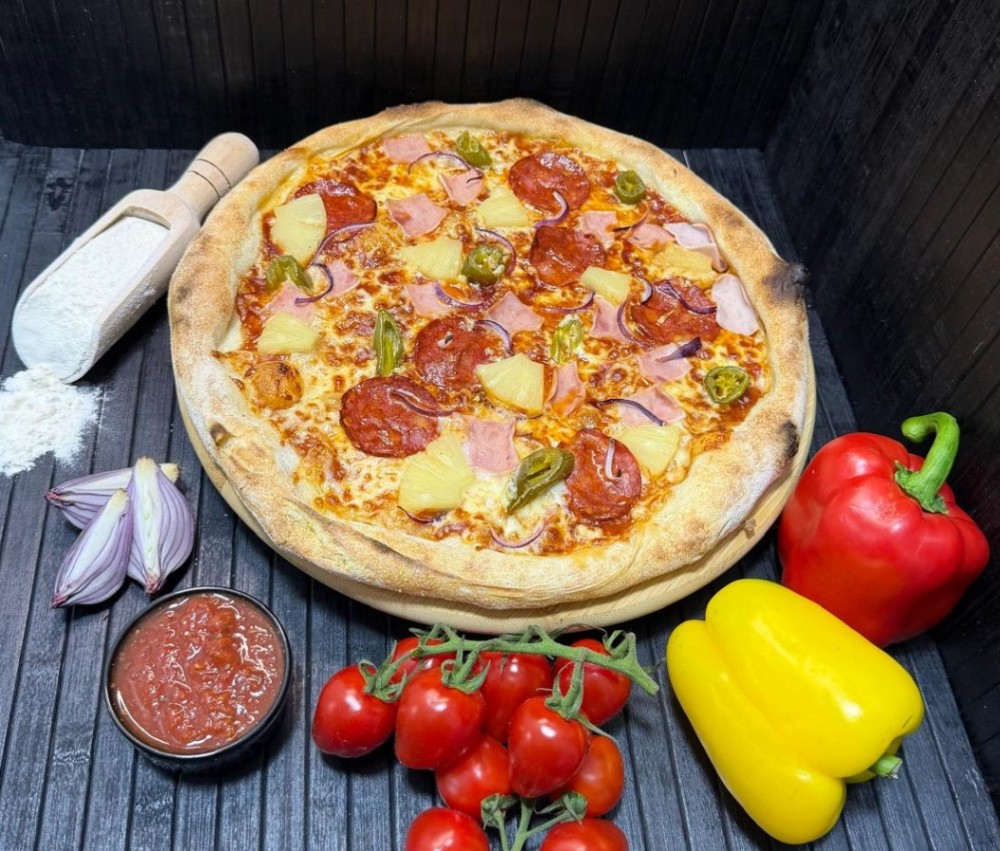 Pizza Hawaiian Rebel 32