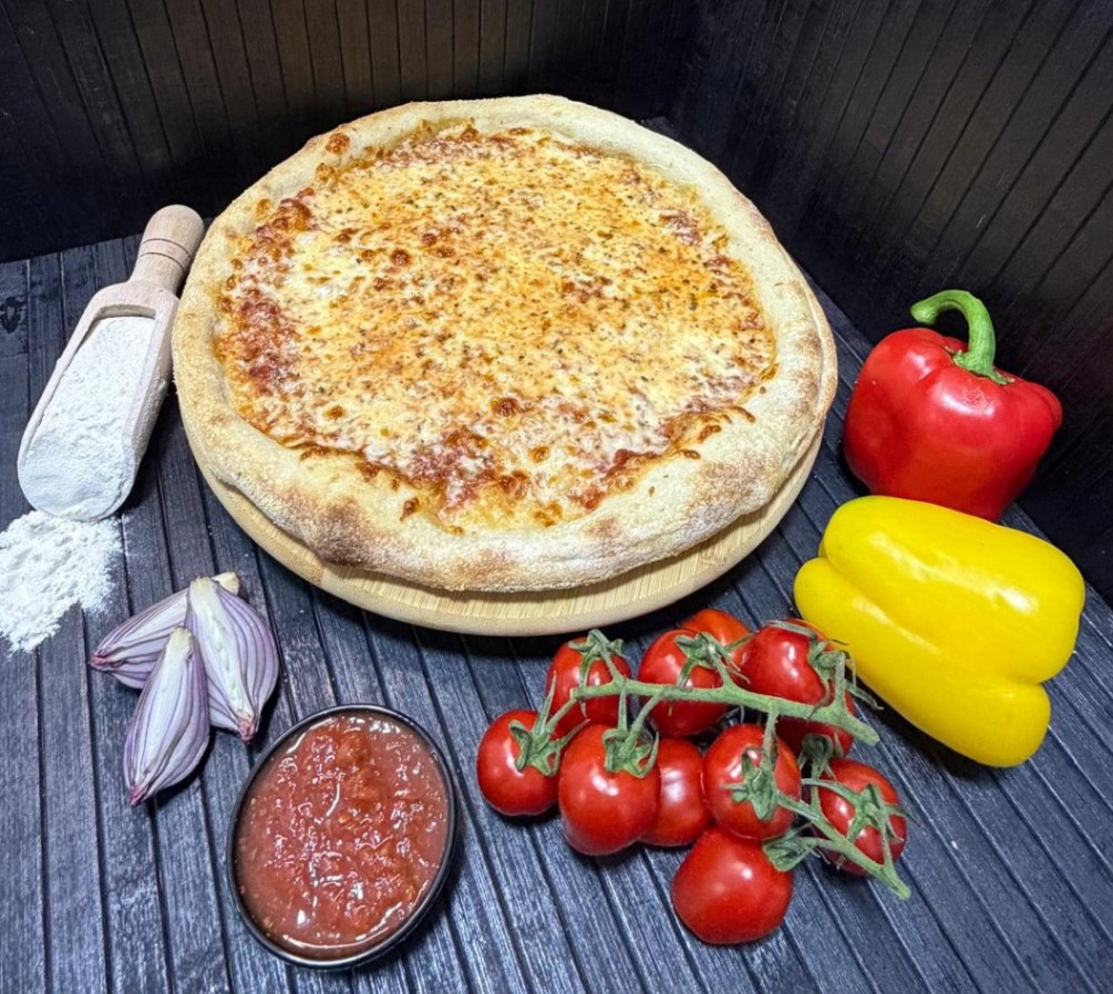 Pizza Margherita 40