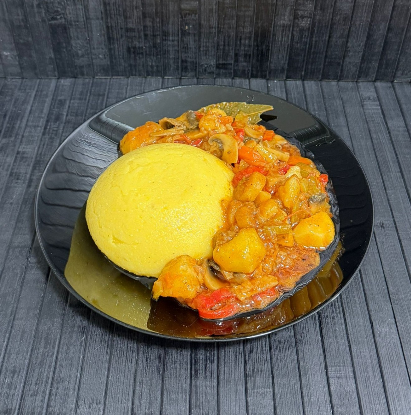 Tocanita de Legume cu Mamaliguta