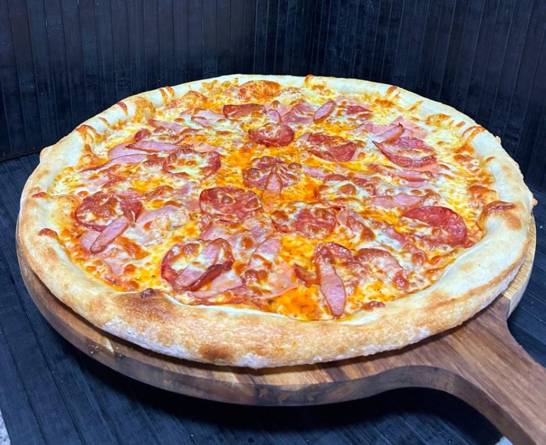 Pizza Carnivora 32
