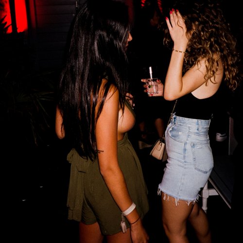 Day Club / Wed