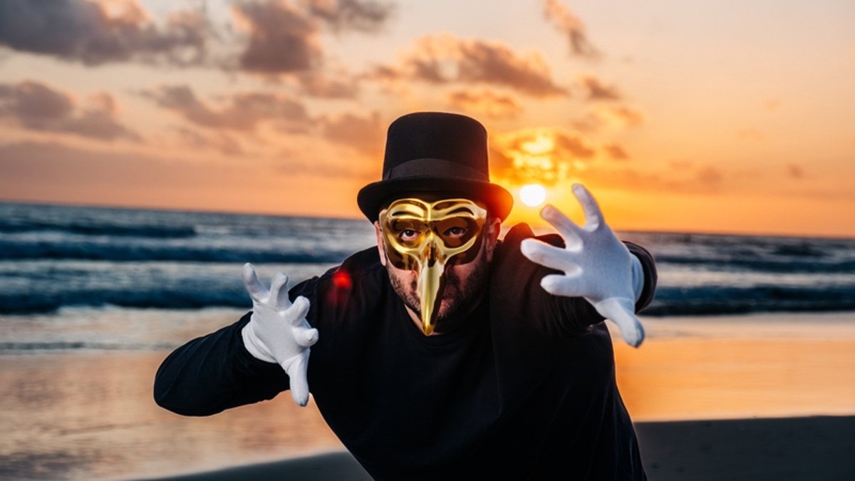 Claptone