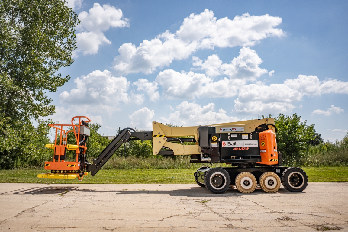 Custom Crane Attachments: Unlocking Versatility for Unique Loads