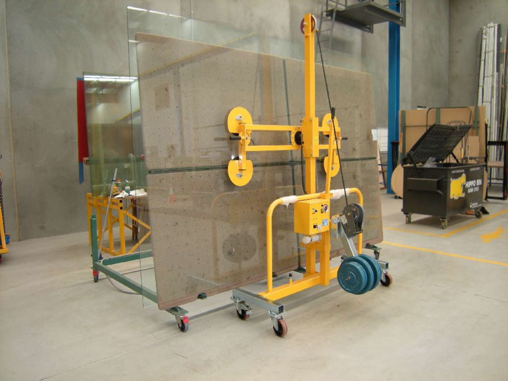 Glass Lifting Equipment Safety Checklist: What Every Operator Must Know