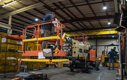 What is the Difference Between Hoists and Cranes?