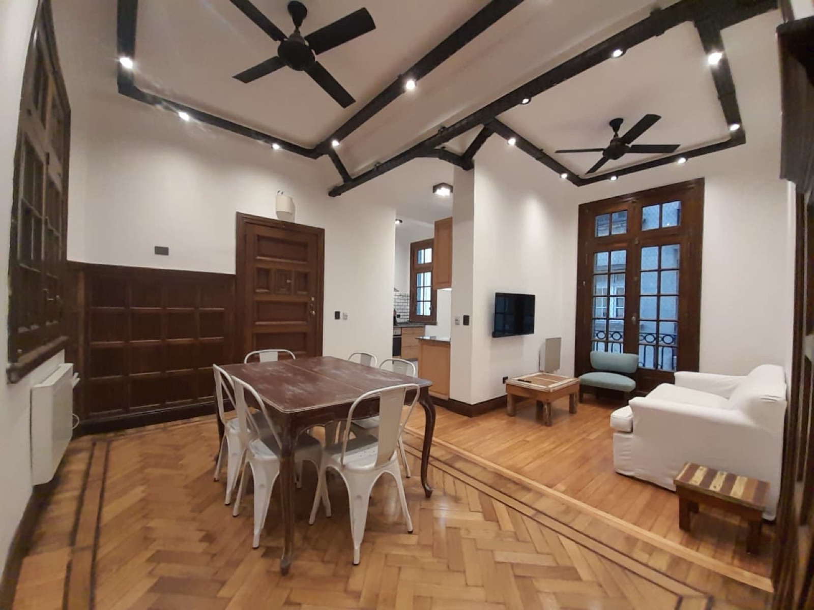 4+ ambientes en Monserrat