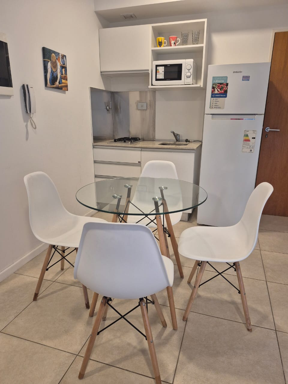 Monoambiente todo equipado, balcón grande y laundry en el edificio — foto 4