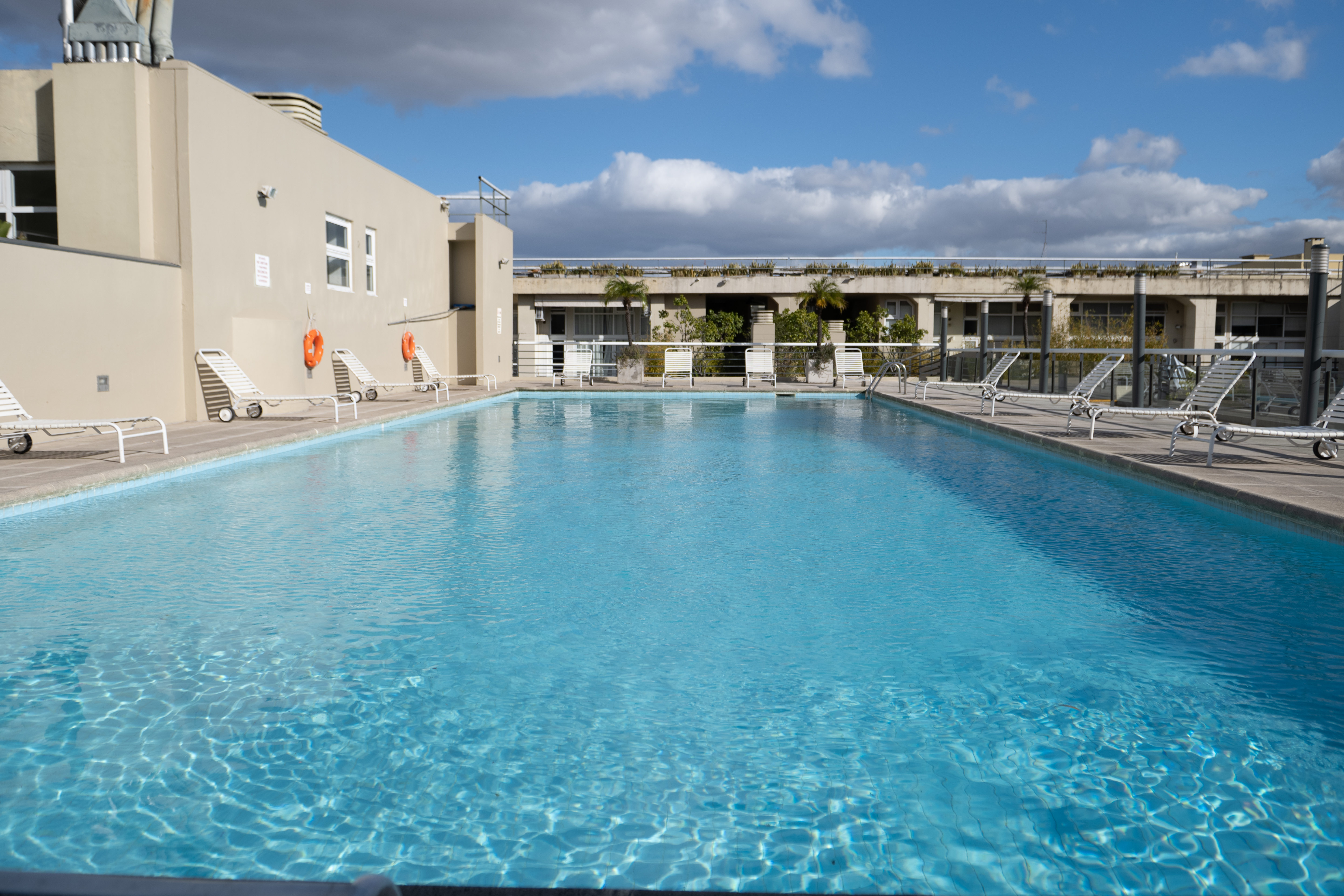 excelente monoambiente con balcón terraza