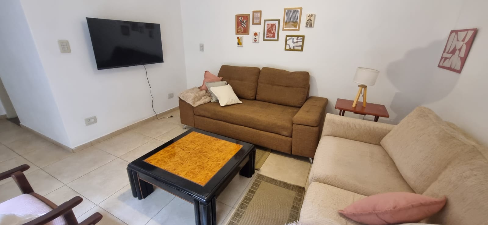 Muy amplio y luminoso PH de 3 habitaciones con 2 patios — foto 3