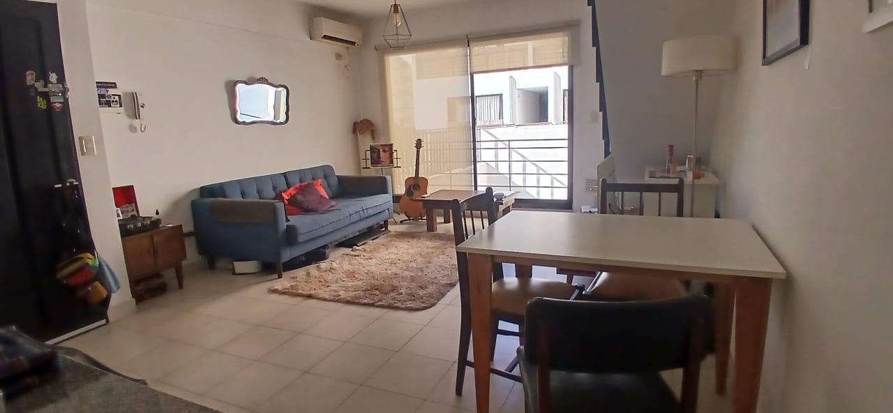 Dúplex 2 ambientes con balcón terraza, servicios incluidos — foto 4