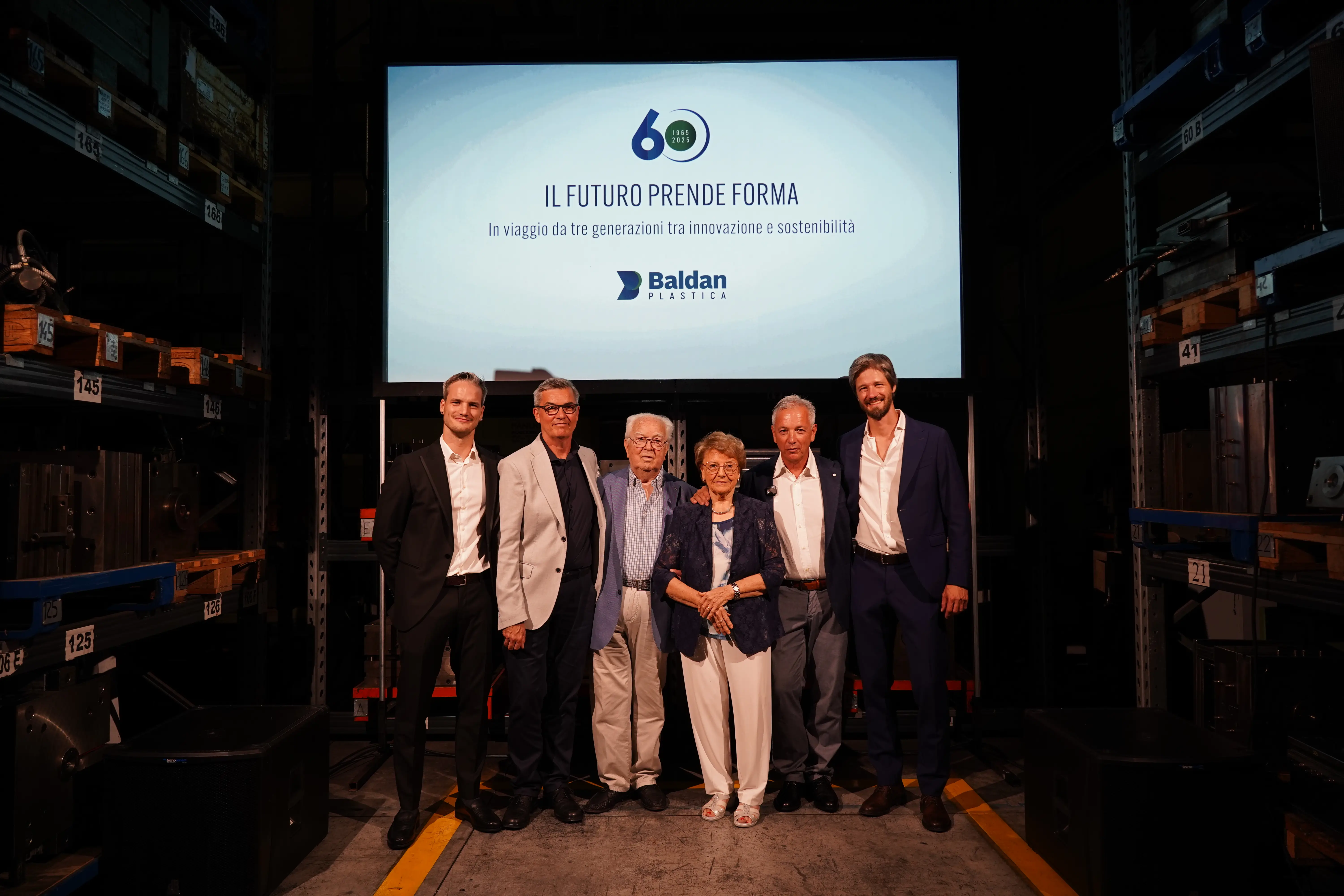 Foto della famiglia Baldan durante l'evento dei 60 anni aziendali