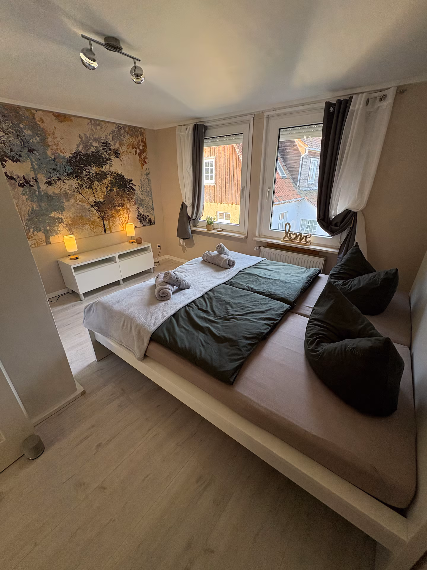 Schlafzimmer 1