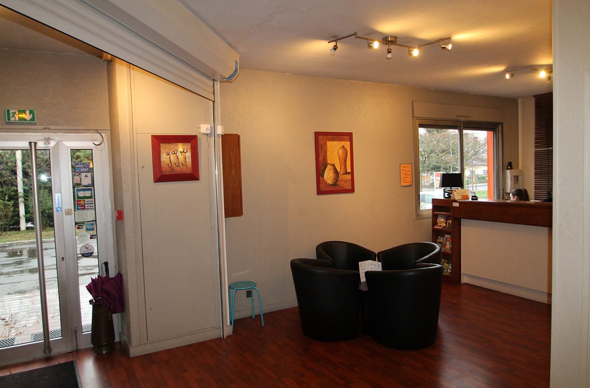 Adonis Lyon Est Hôtel Artys — photo 4