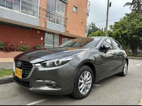 Mazda 3 Touring 2018 — crédito vehicular en Barranquilla, Colombia — miniatura 4