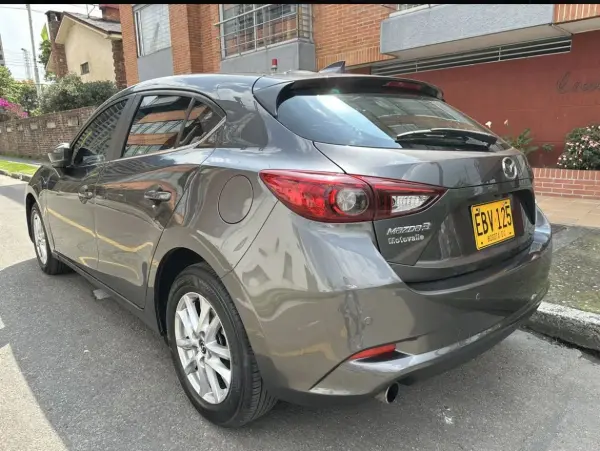 Mazda 3 Touring 2018 — crédito vehicular en Barranquilla, Colombia — miniatura 5