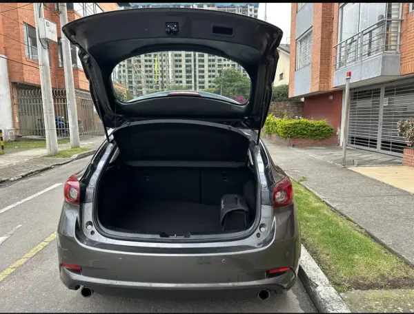 Mazda 3 Touring 2018 — crédito vehicular en Barranquilla, Colombia — miniatura 6