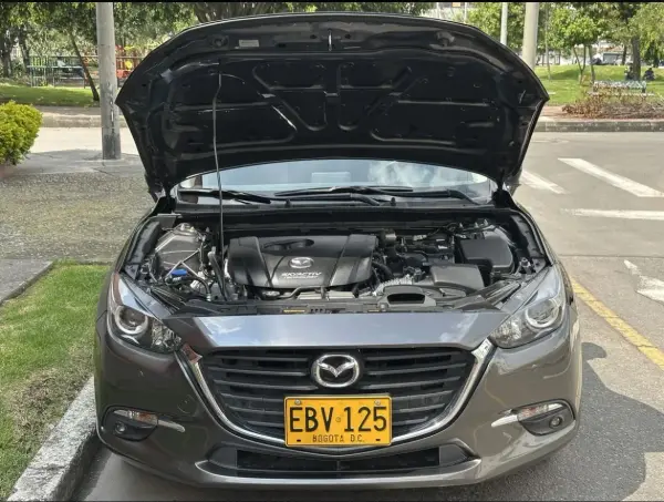 Mazda 3 Touring 2018 — crédito vehicular en Barranquilla, Colombia — miniatura 7