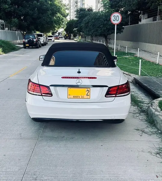 Mercedes E250 2016 — crédito vehicular en Barranquilla, Colombia — miniatura 4