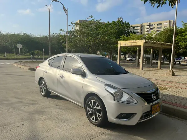 Nissan Versa Advance 1.6 2020 — crédito vehicular en Barranquilla, Colombia — miniatura 7