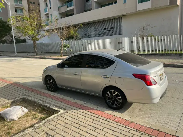 Nissan Versa Advance 1.6 2020 — crédito vehicular en Barranquilla, Colombia — miniatura 8